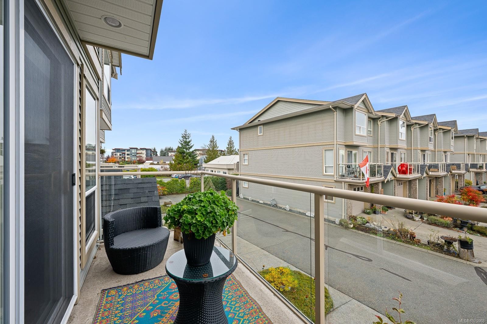 13-2475 Mansfield Dr, Courtenay, BC