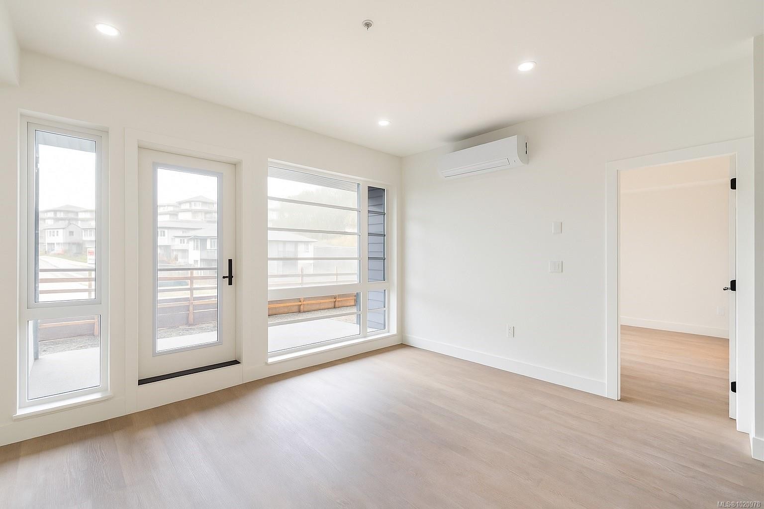 512-2341 Bear Mountain Pkwy, Langford, BC - Indoor Photo Showing Other Room