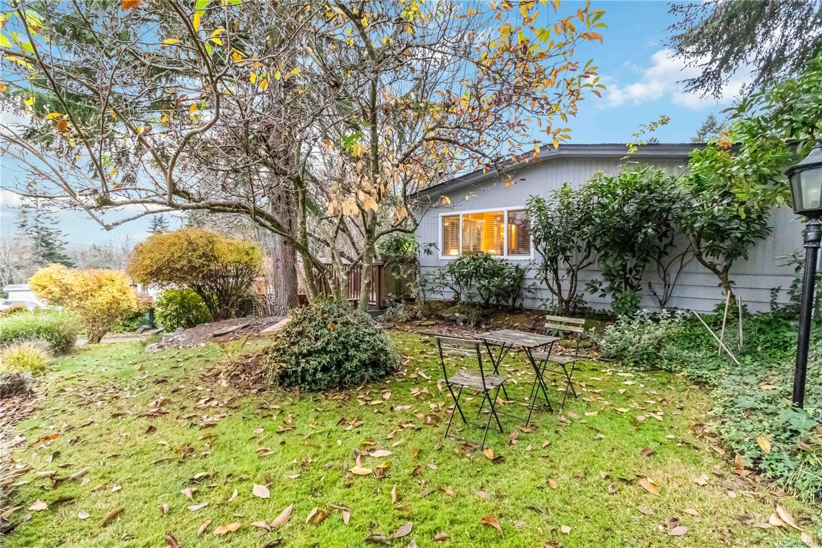 4-5838 Blythwood Rd, Sooke, BC