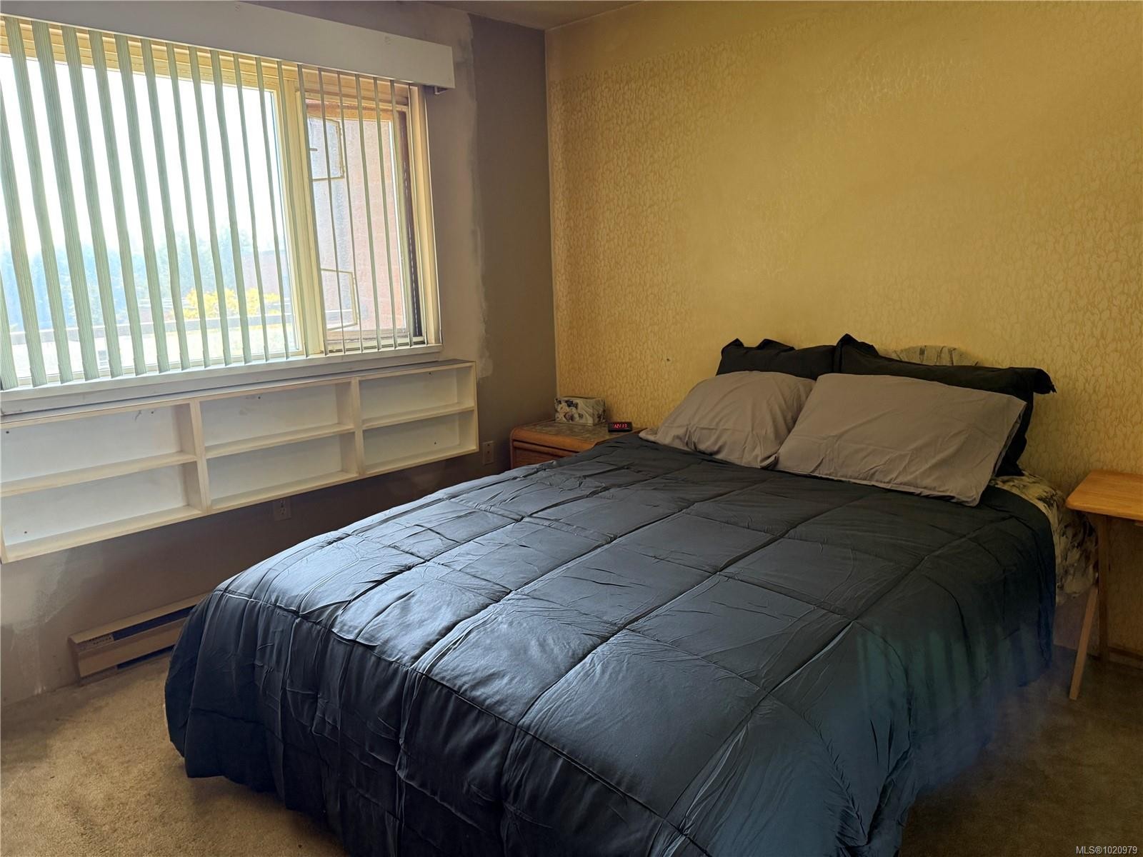 206-103 Gorge Rd East, Victoria, BC - Indoor Photo Showing Bedroom