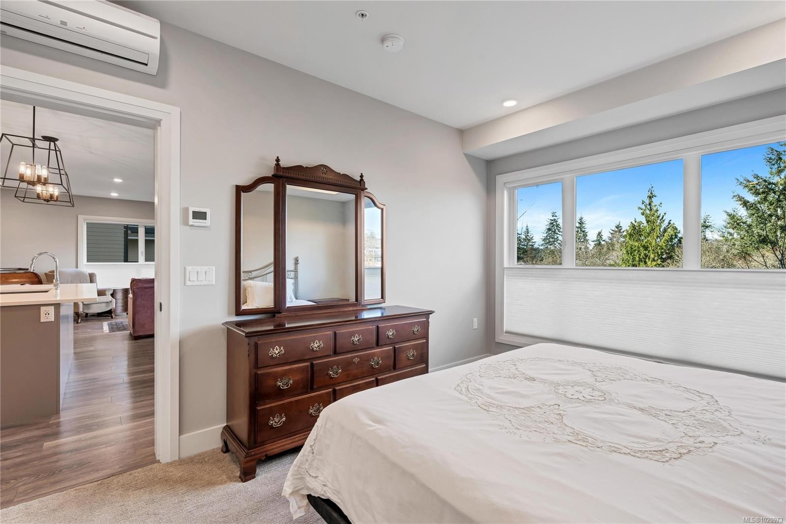 204-741 Travino Lane, Saanich, BC - Indoor Photo Showing Bedroom