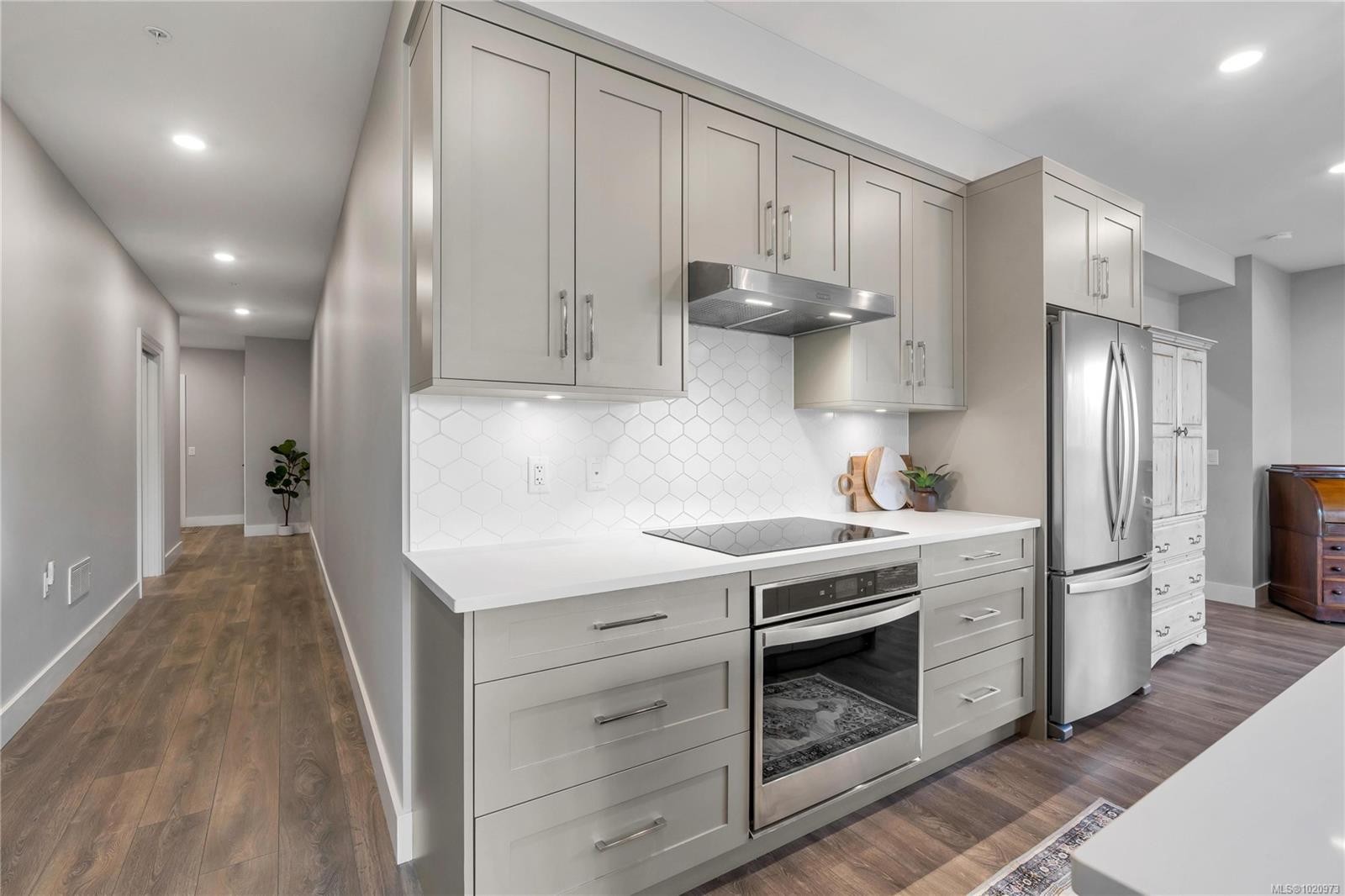 204-741 Travino Lane, Saanich, BC - Indoor Photo Showing Kitchen With Upgraded Kitchen