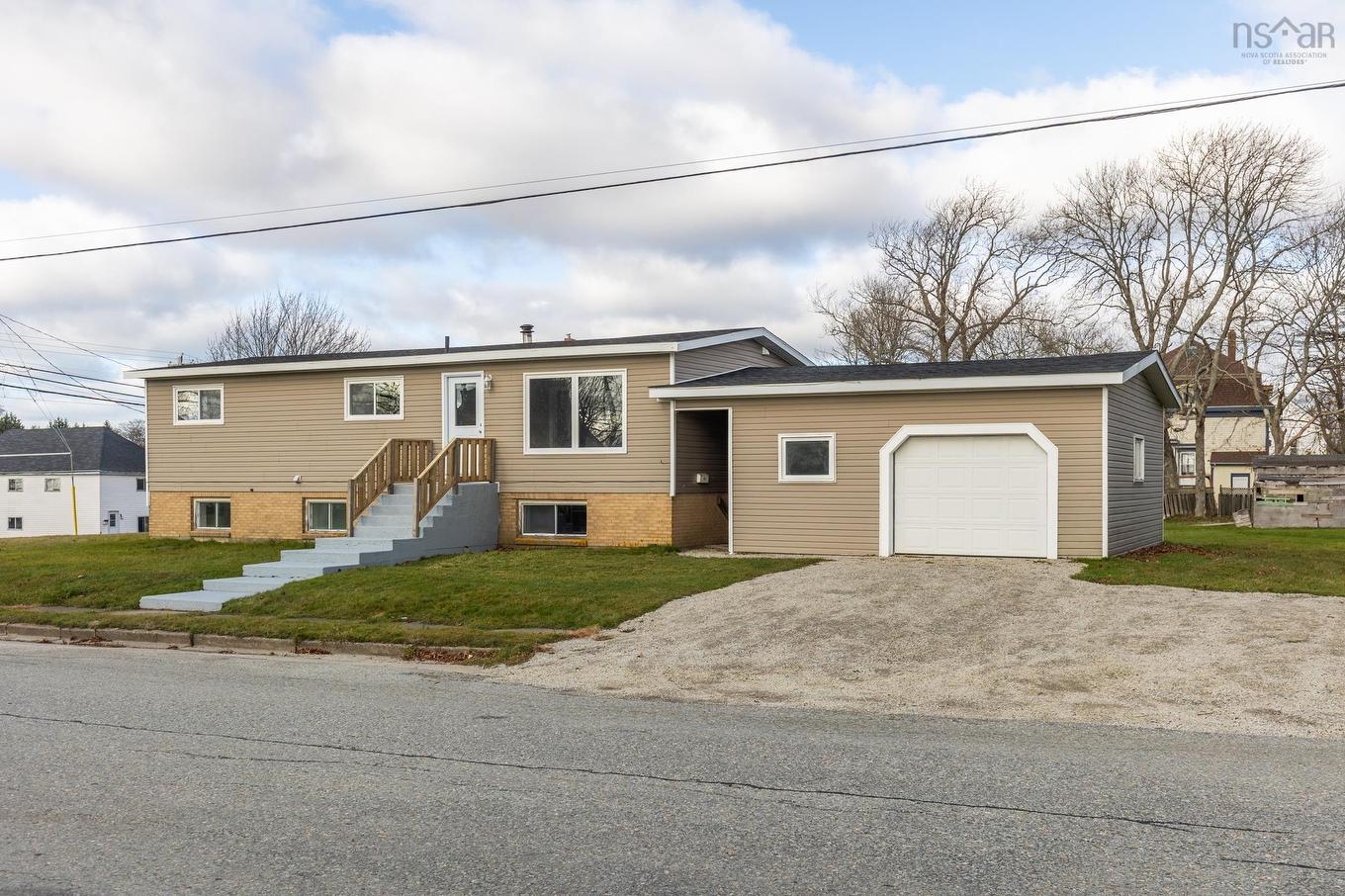 2 Huntington Street, Yarmouth, NS