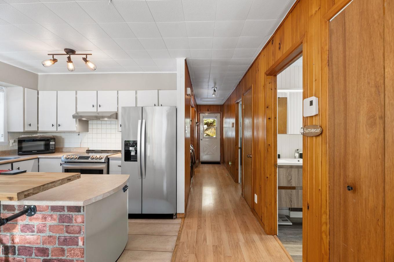 Cuisine - 220 Rue Guy-Desrochers, Chertsey, QC - Indoor Photo Showing Kitchen