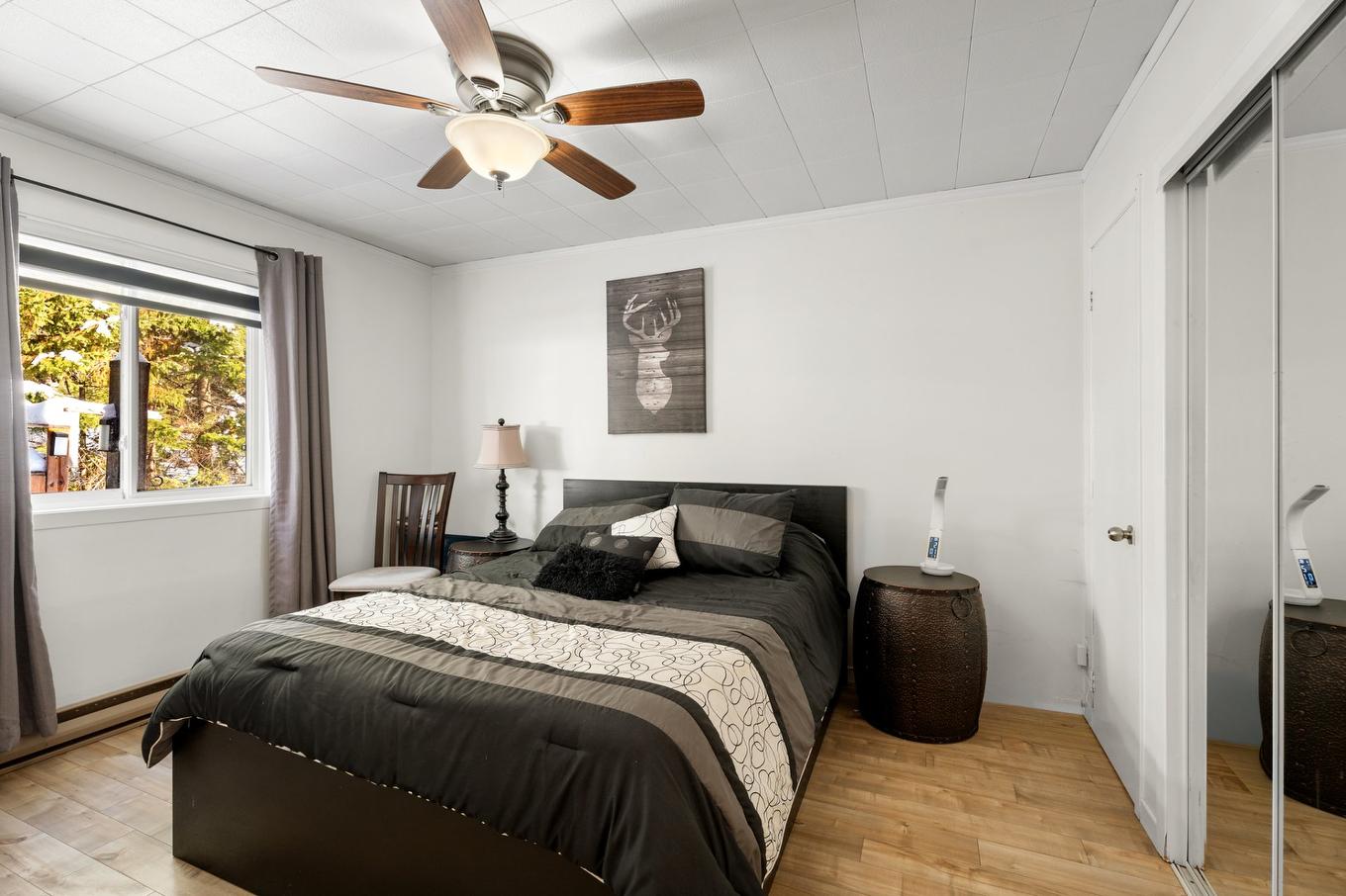 Chambre à coucher principale - 220 Rue Guy-Desrochers, Chertsey, QC - Indoor Photo Showing Bedroom