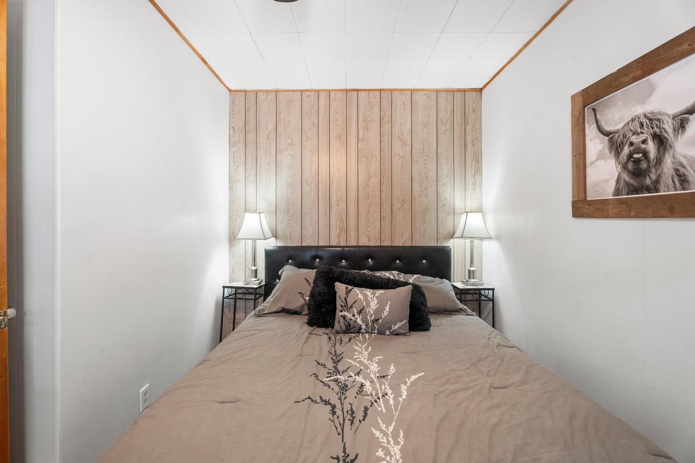 Chambre à coucher - 220 Rue Guy-Desrochers, Chertsey, QC - Indoor Photo Showing Bedroom