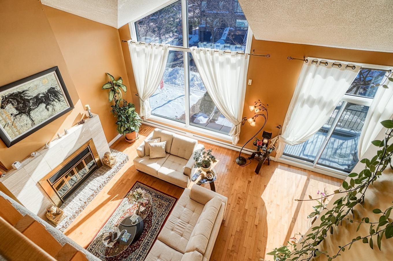 Overall view - 123 Place Du Soleil, Montréal (Verdun/Île-Des-Soeurs), QC - Indoor With Fireplace