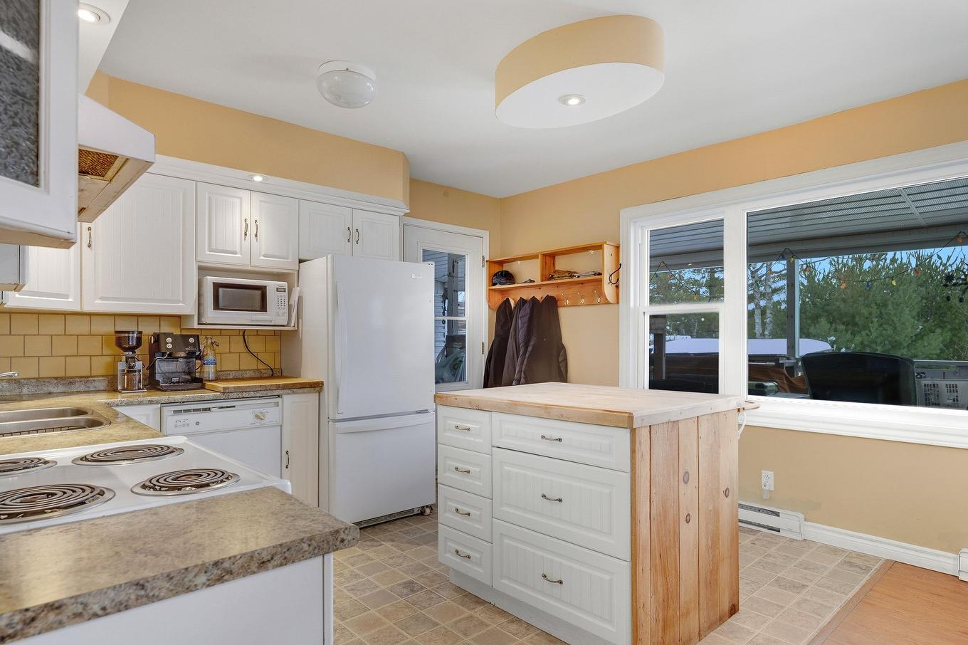 Kitchen - 150 Ch. Papp, Rivière-Rouge, QC - Indoor Photo Showing Kitchen