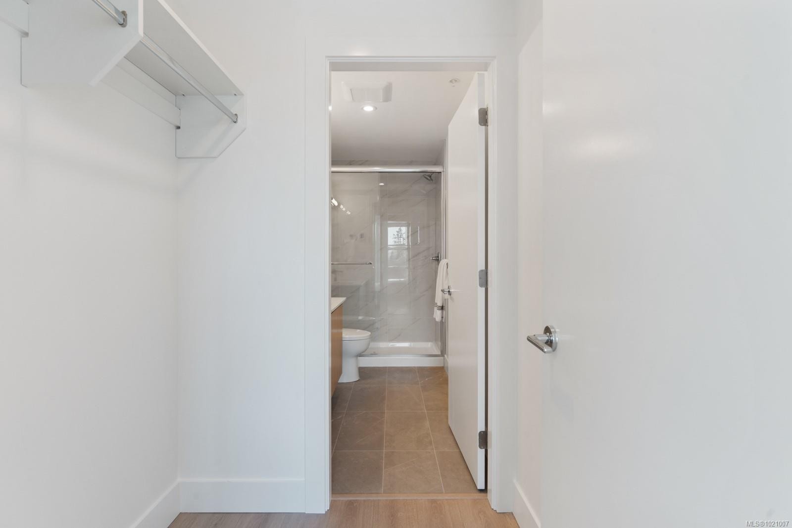 303-258 Helmcken Rd, View Royal, BC - Indoor