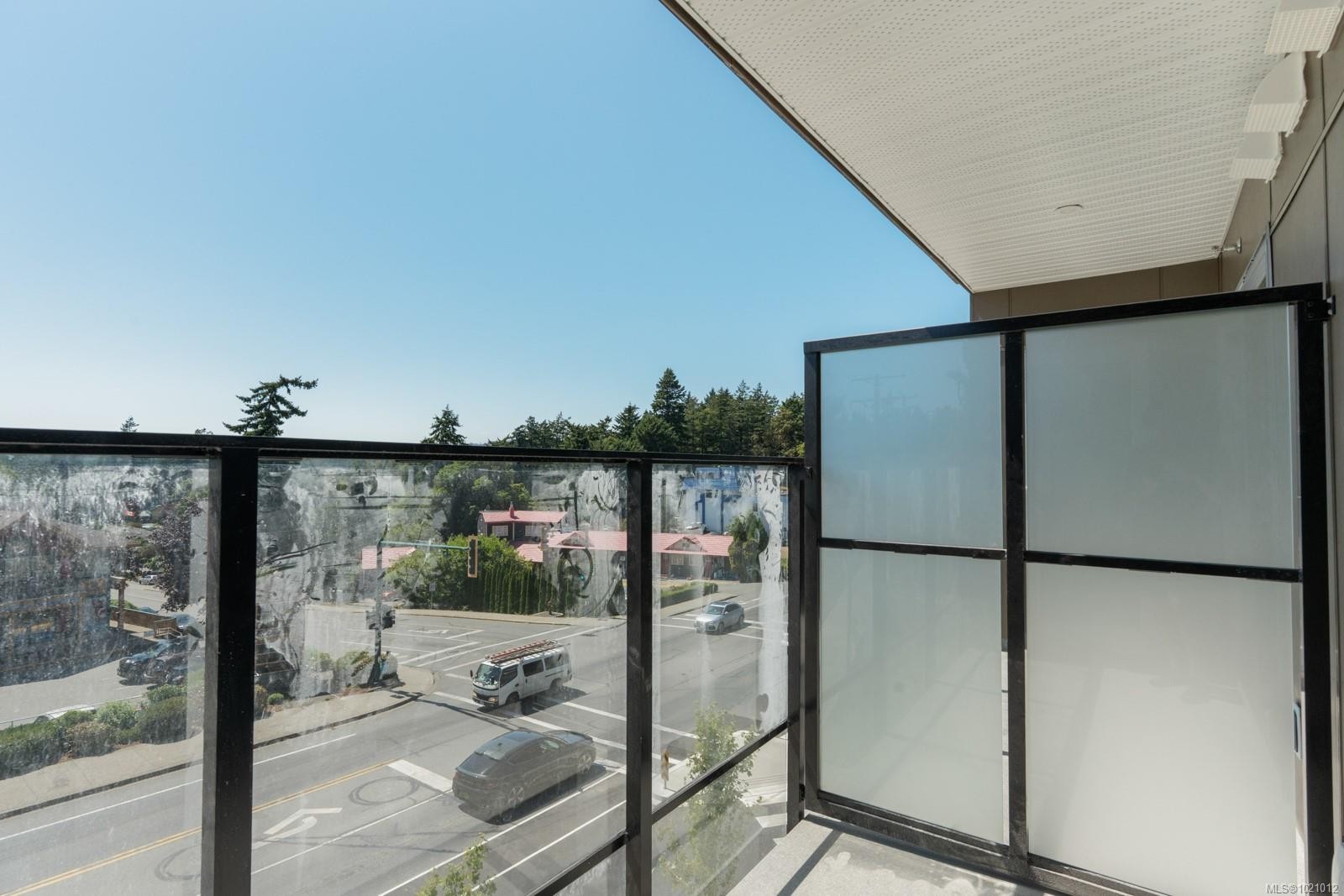 606-258 Helmcken Rd, View Royal, BC - Outdoor With Exterior