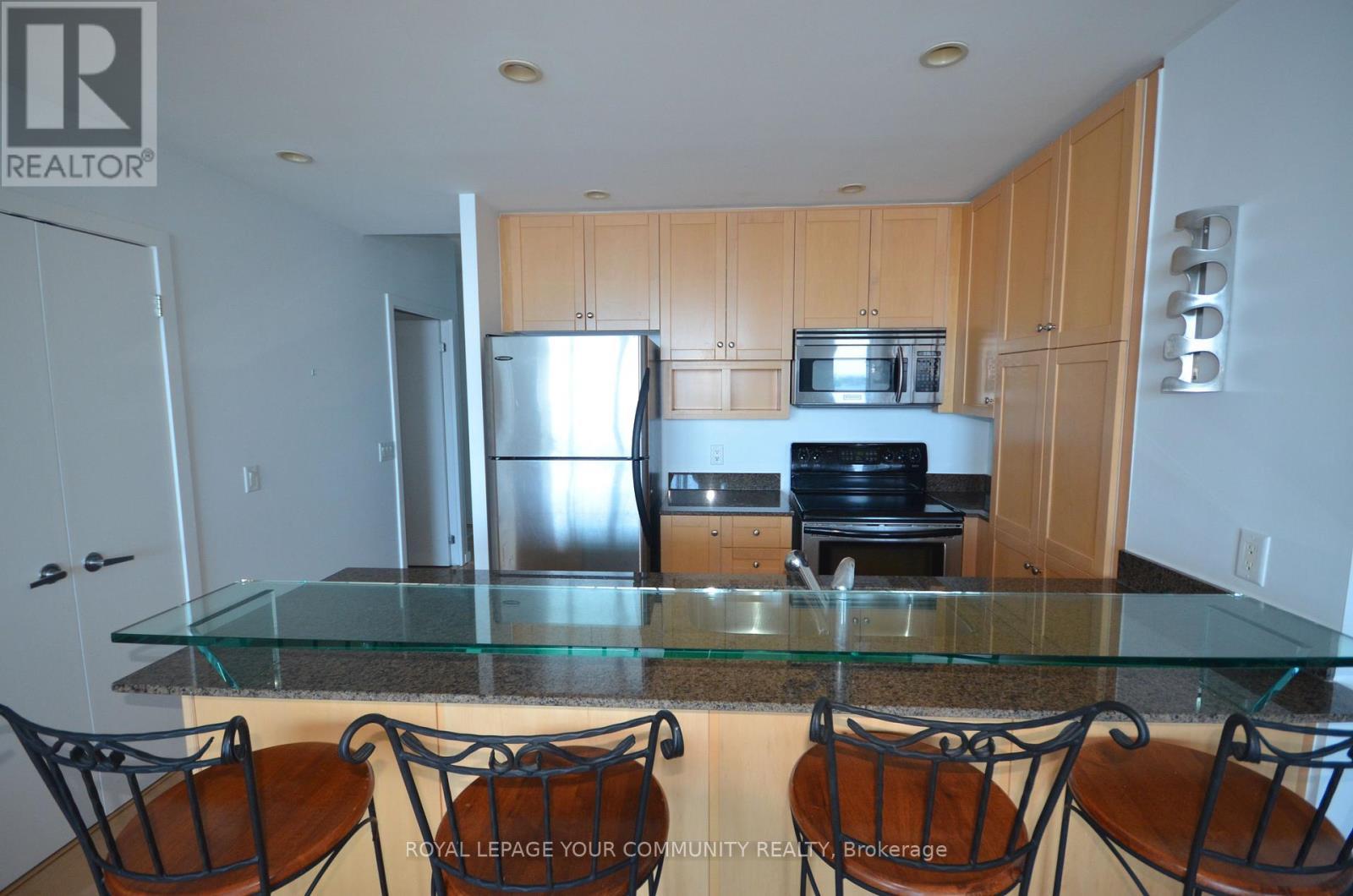 1707 - 218 Queens Quay W, Toronto, ON - Indoor Photo Showing Kitchen With Double Sink