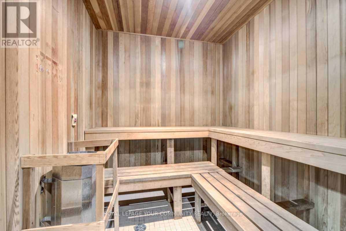 1707 - 218 Queens Quay W, Toronto, ON - Indoor Photo Showing Other Room