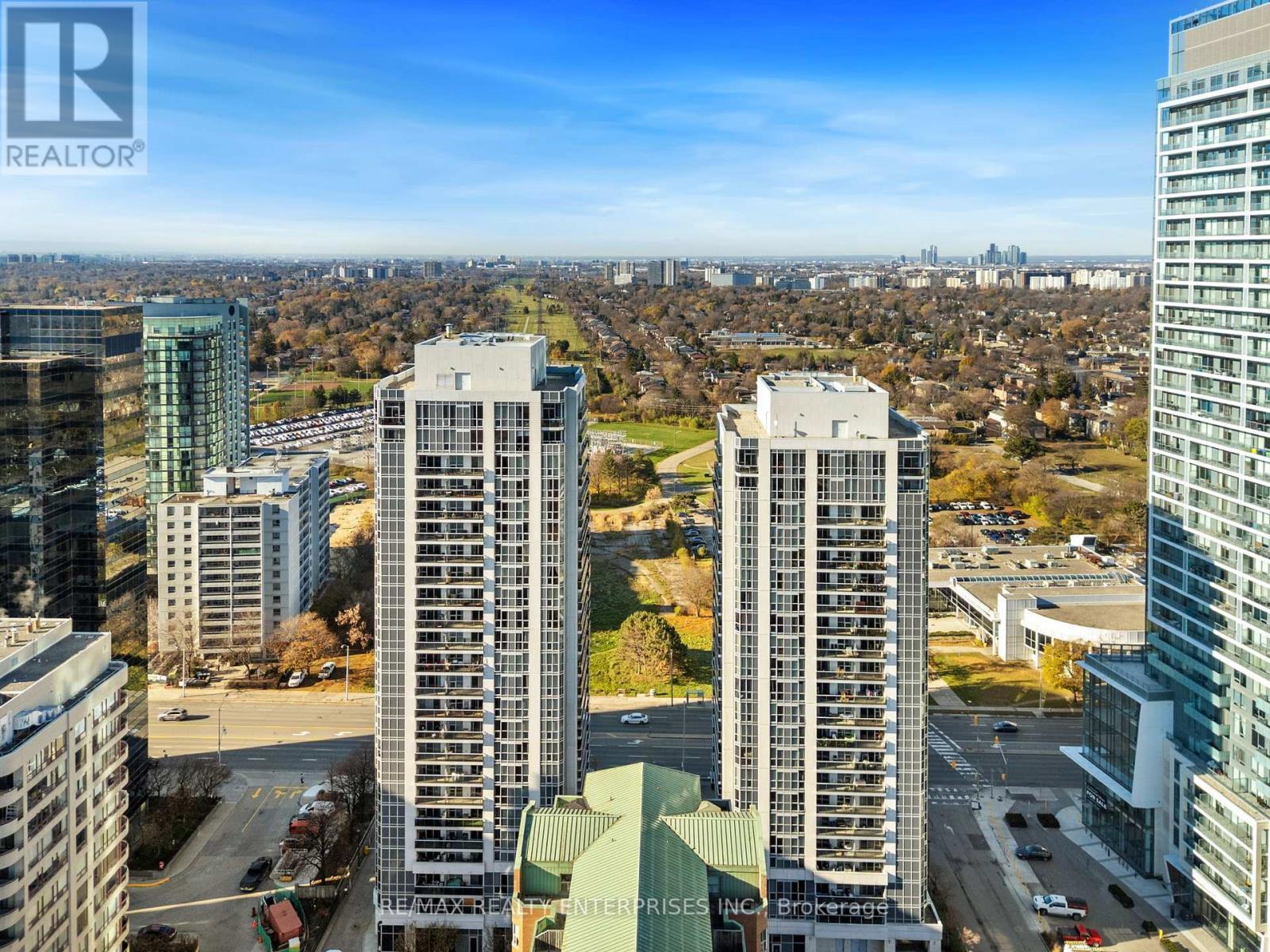 808 - 5791 Yonge Street, Toronto, ON - Outdoor With View