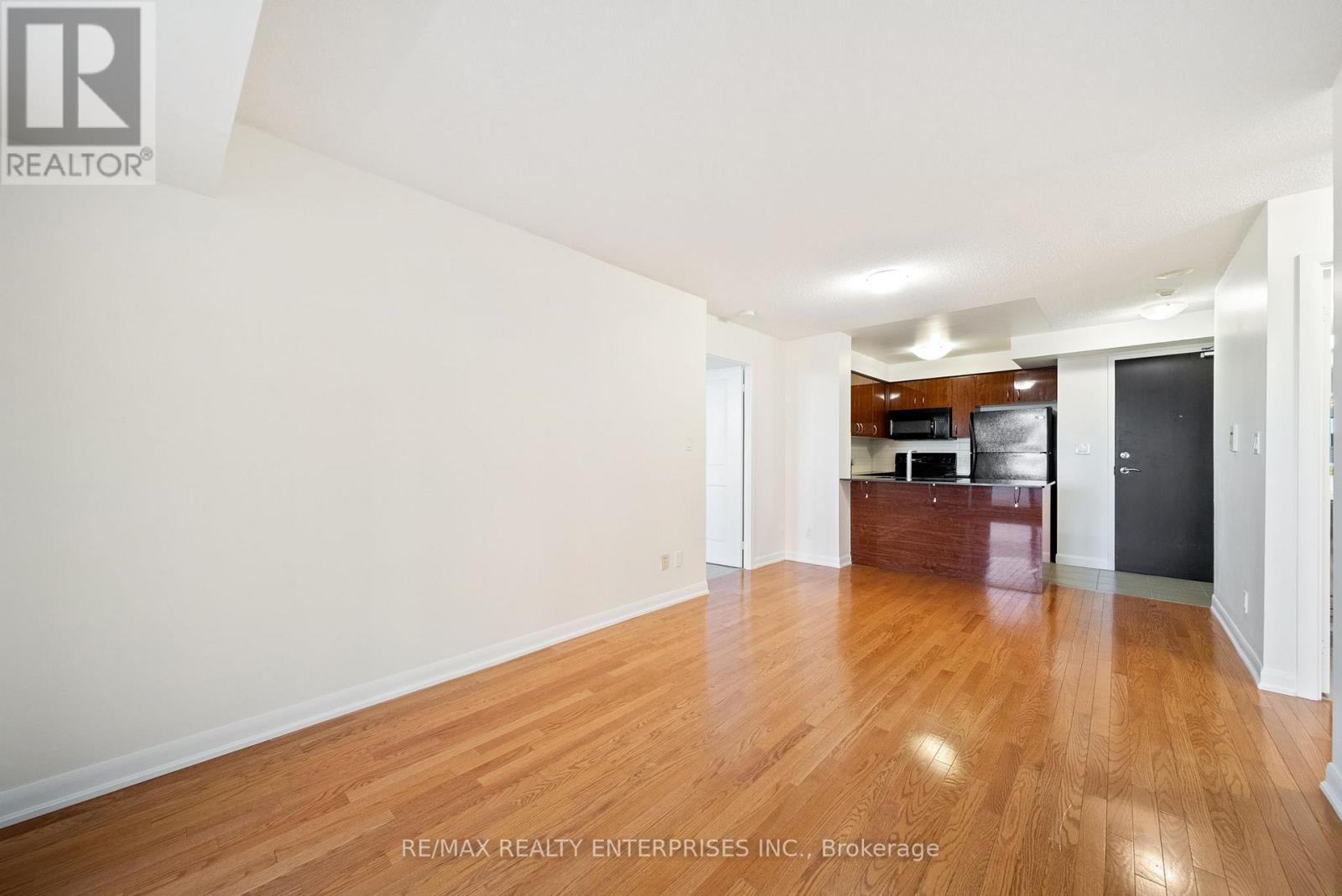 808 - 5791 Yonge Street, Toronto, ON - Indoor