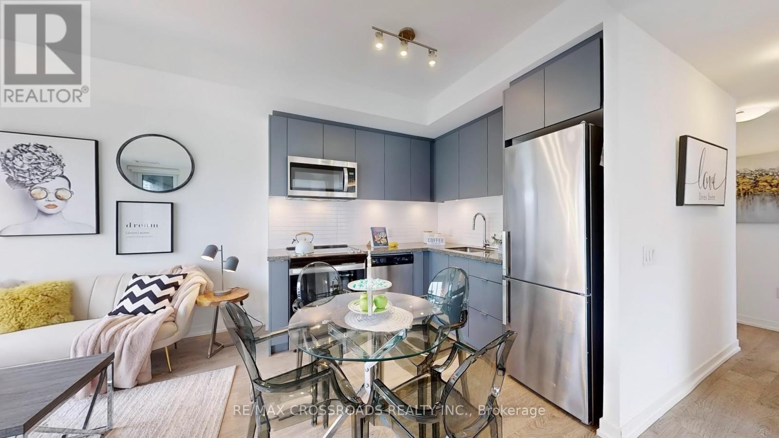 319E - 8868 Yonge Street, Richmond Hill, ON - Indoor Photo Showing Dining Room