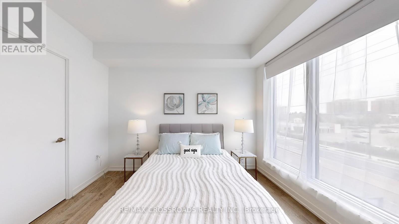 319E - 8868 Yonge Street, Richmond Hill, ON - Indoor Photo Showing Bedroom