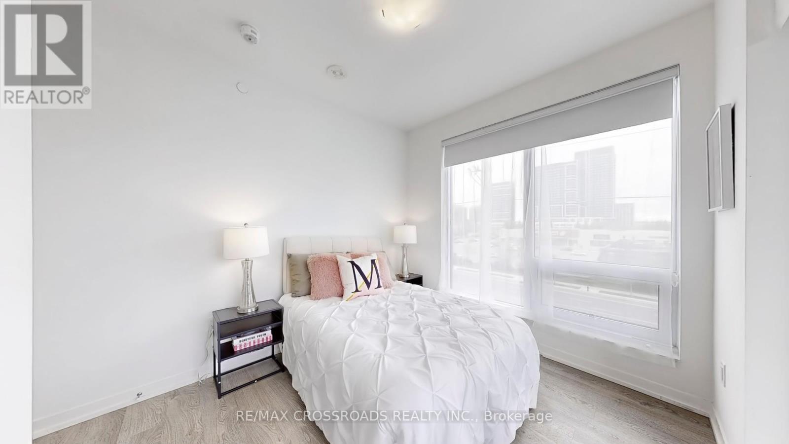 319E - 8868 Yonge Street, Richmond Hill, ON - Indoor Photo Showing Bedroom