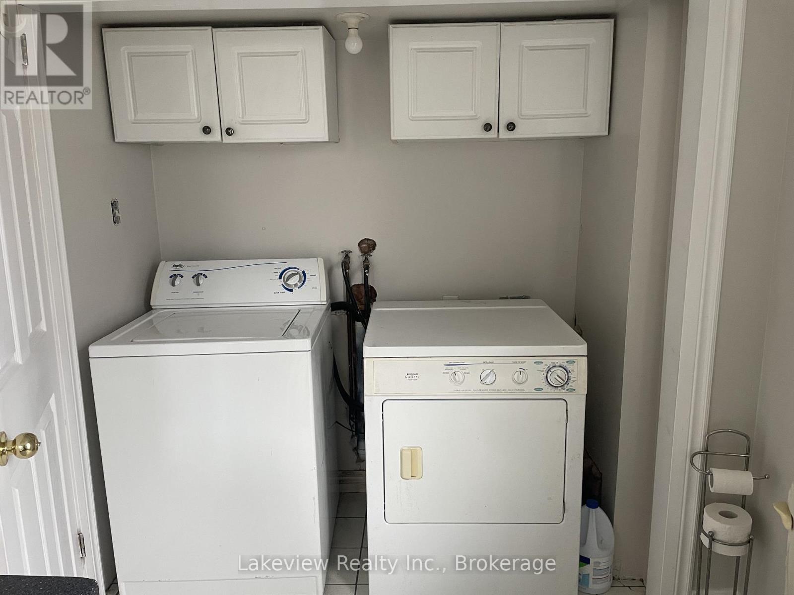 SECOND FLOOR LAUNDRY - 151 Simcoe Street, Orillia, ON - Indoor Photo Showing Laundry Room