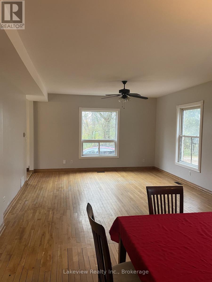 LIVING ROOM - 151 Simcoe Street, Orillia, ON - Indoor