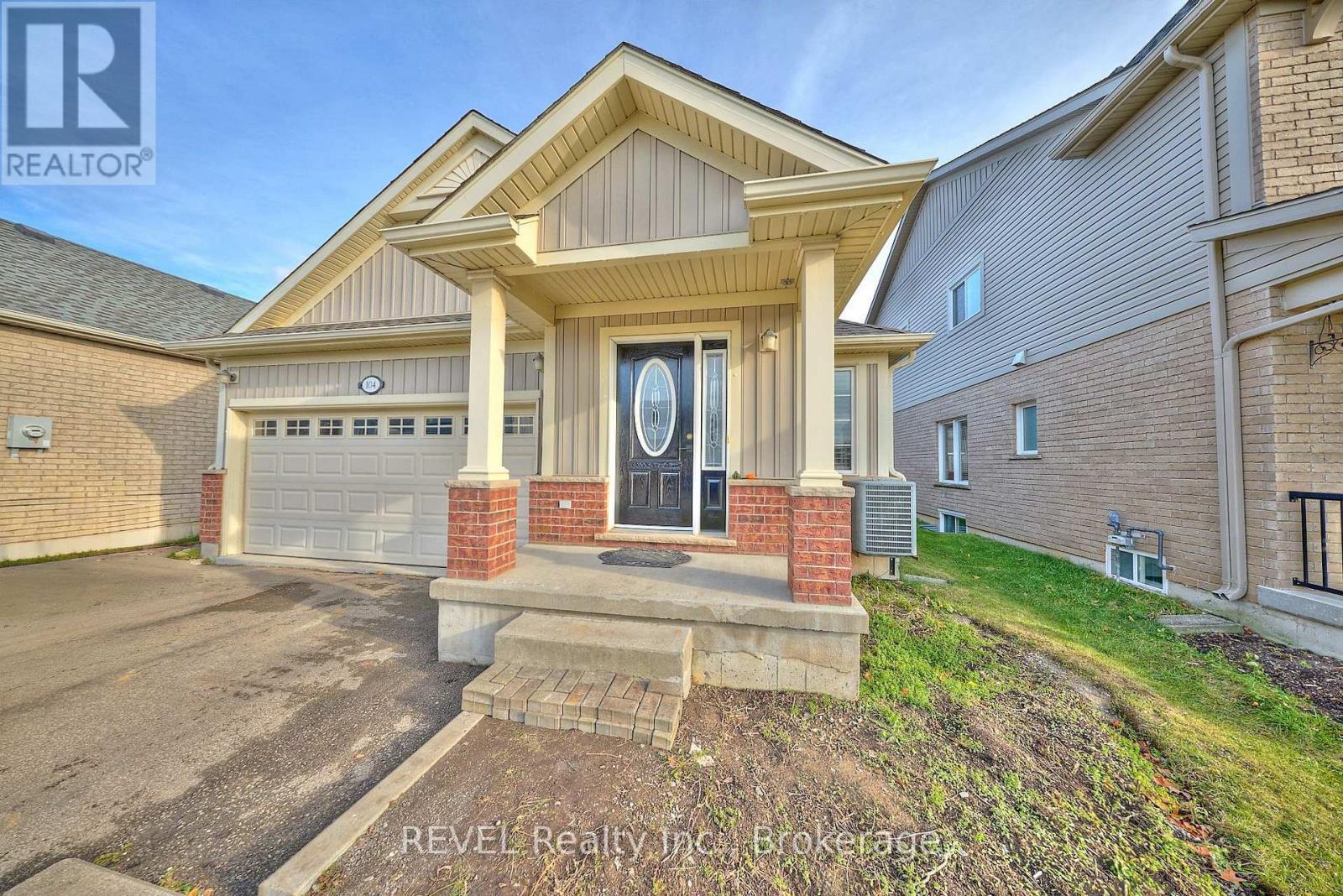 104 Tuliptree Road, Thorold (Confederation Heights), ON - Outdoor