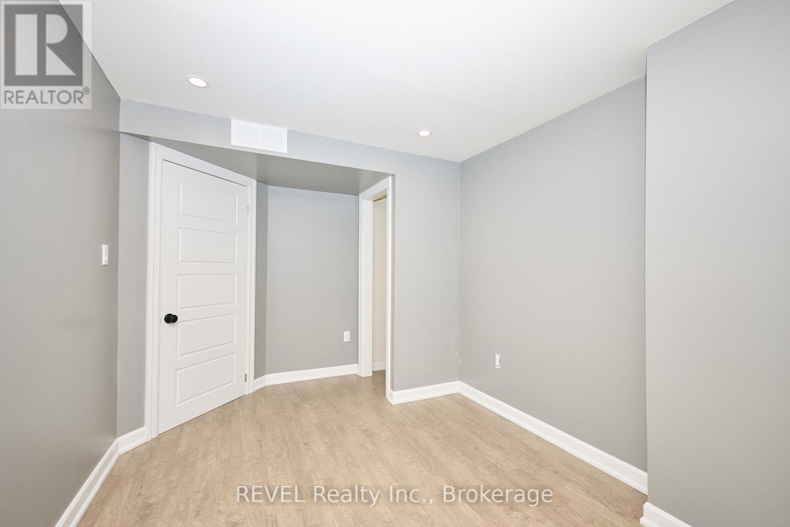 Basement bedroom - 104 Tuliptree Road, Thorold (Confederation Heights), ON - Indoor Photo Showing Other Room