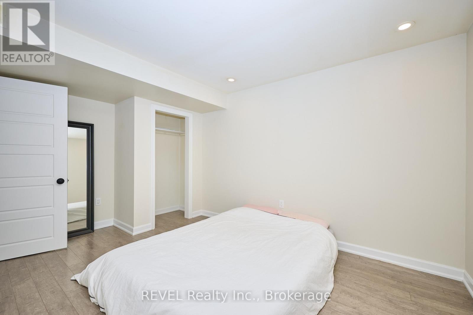 Basement bedroom - 104 Tuliptree Road, Thorold (Confederation Heights), ON - Indoor Photo Showing Bedroom