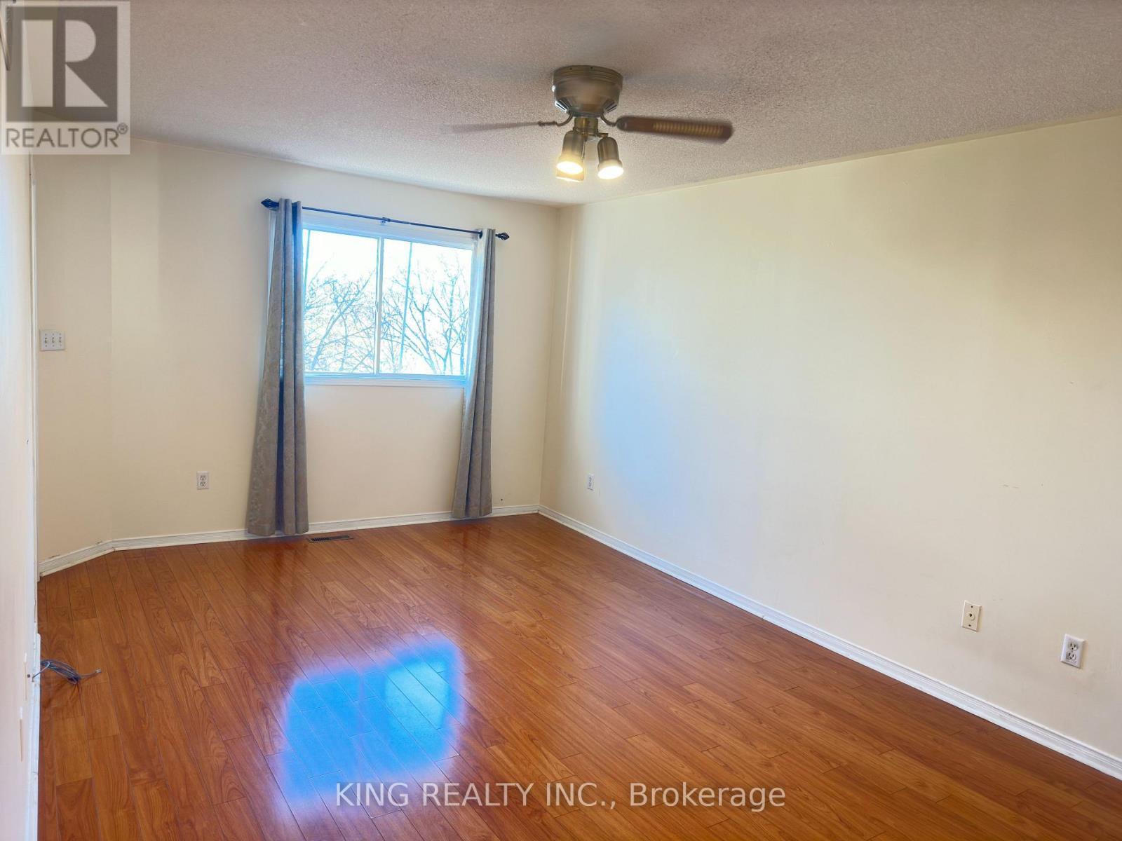 77 Forestgrove Circle, Brampton, ON - Indoor Photo Showing Other Room