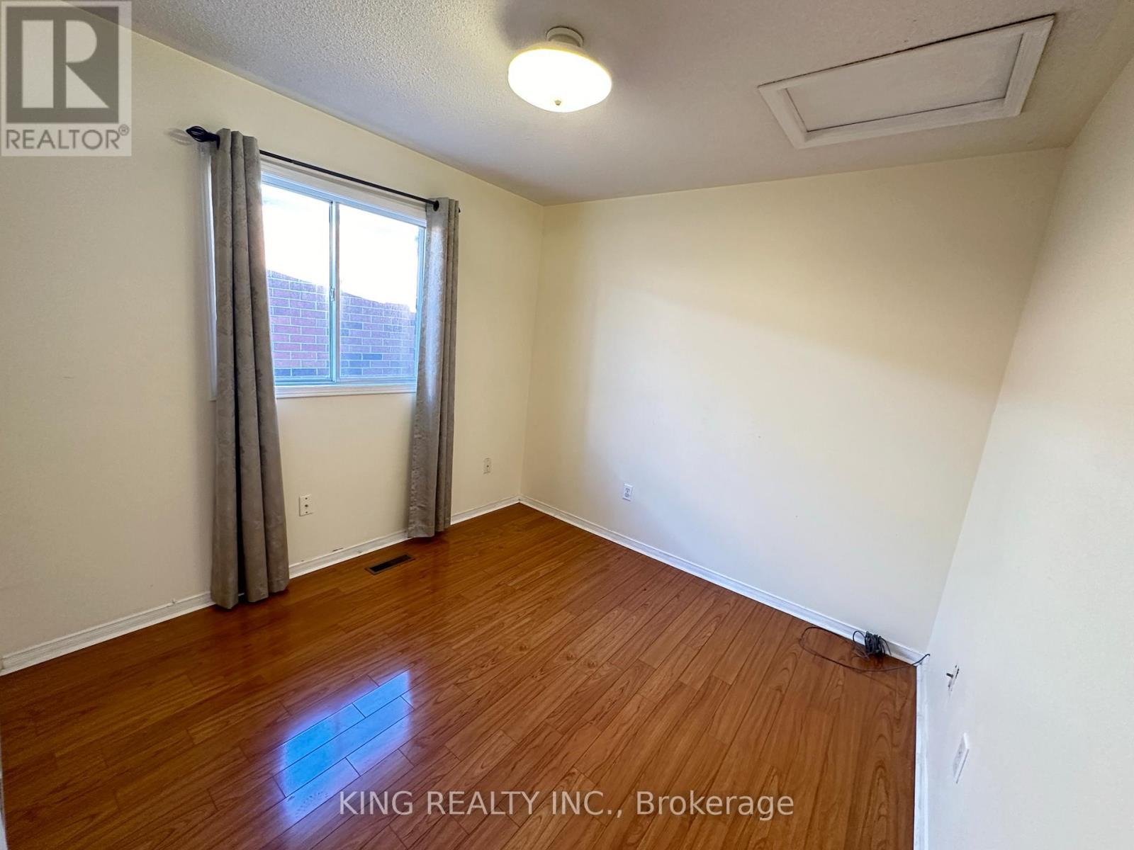 77 Forestgrove Circle, Brampton, ON - Indoor Photo Showing Other Room