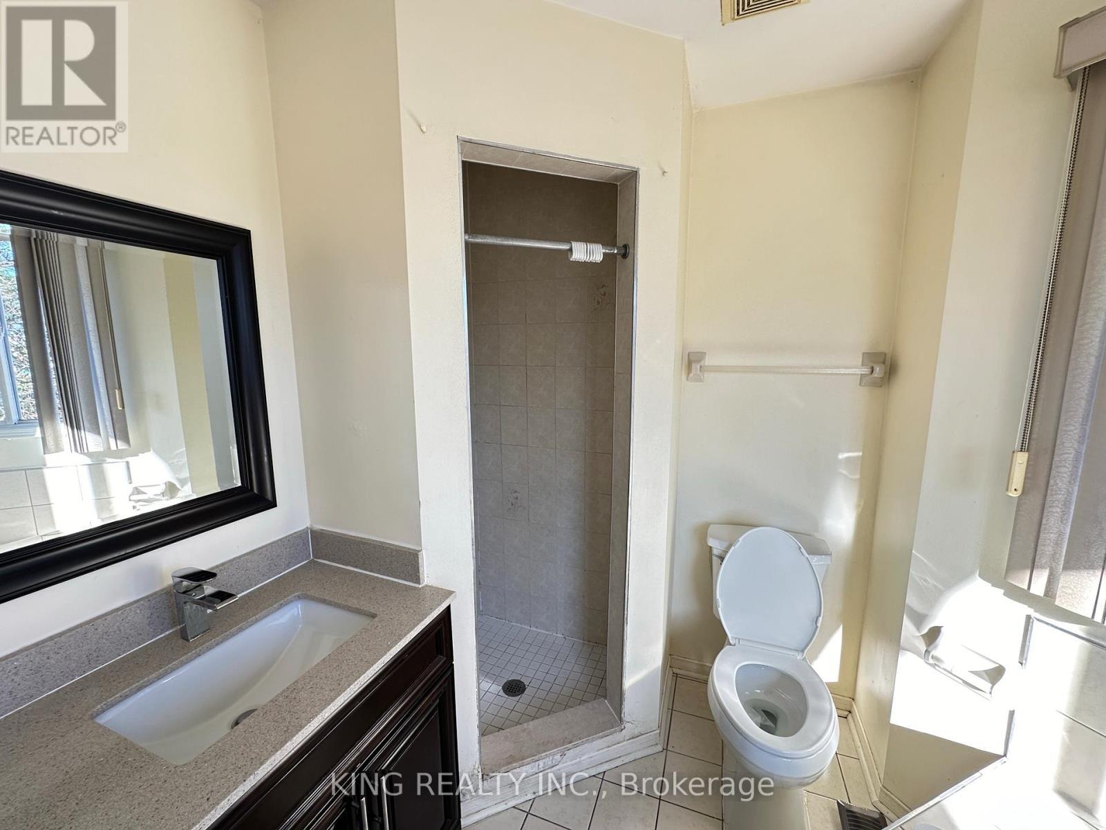 77 Forestgrove Circle, Brampton, ON - Indoor Photo Showing Bathroom