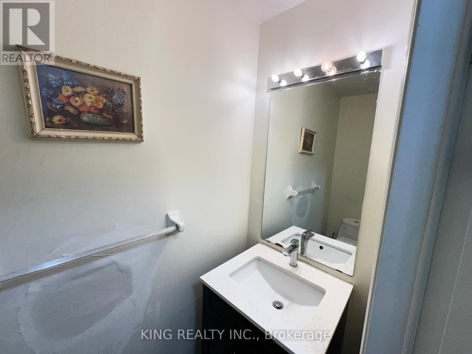 77 Forestgrove Circle, Brampton, ON - Indoor Photo Showing Bathroom