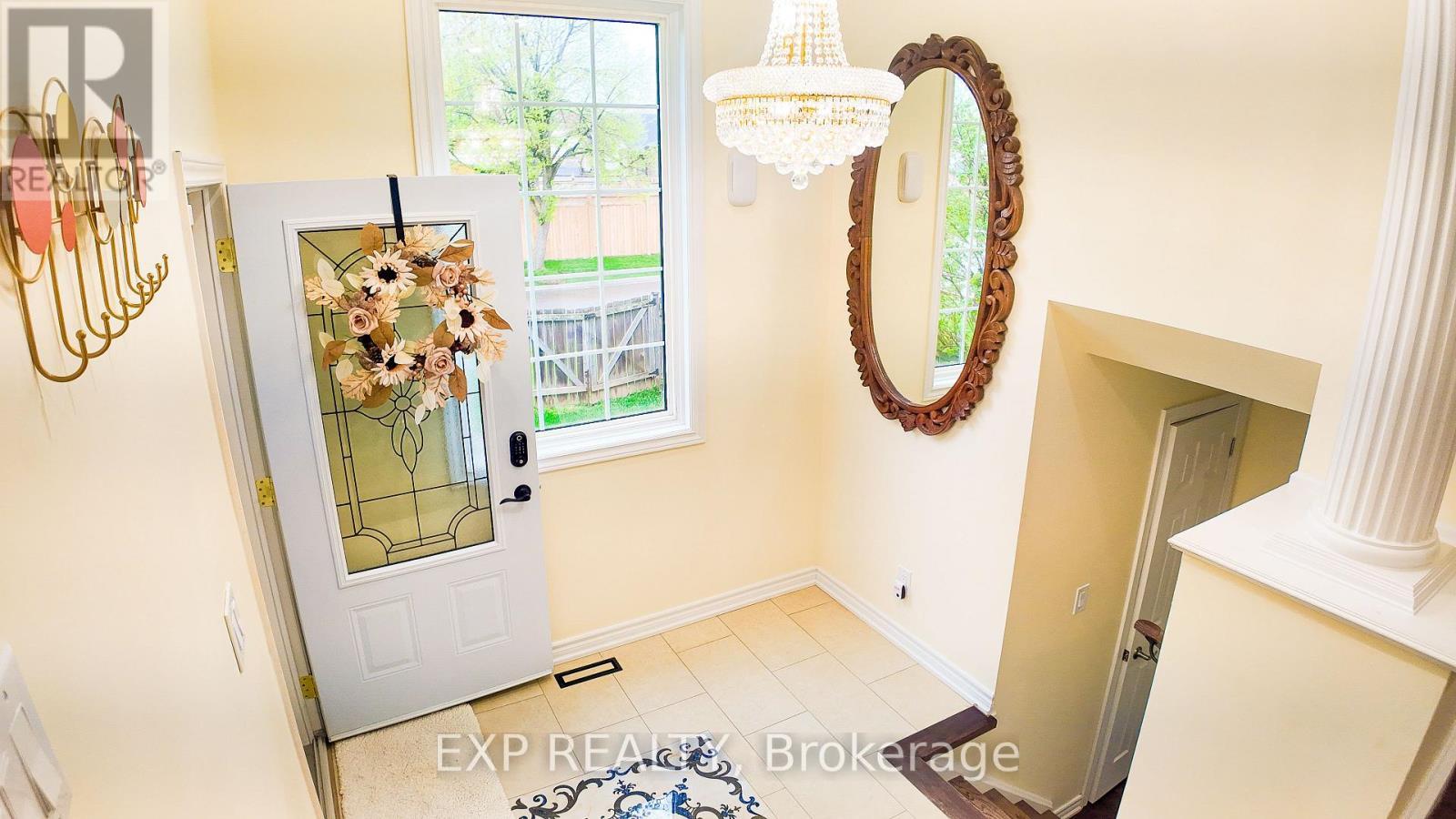 3072 Autumn Hill Crescent, Burlington, ON - Indoor Photo Showing Other Room
