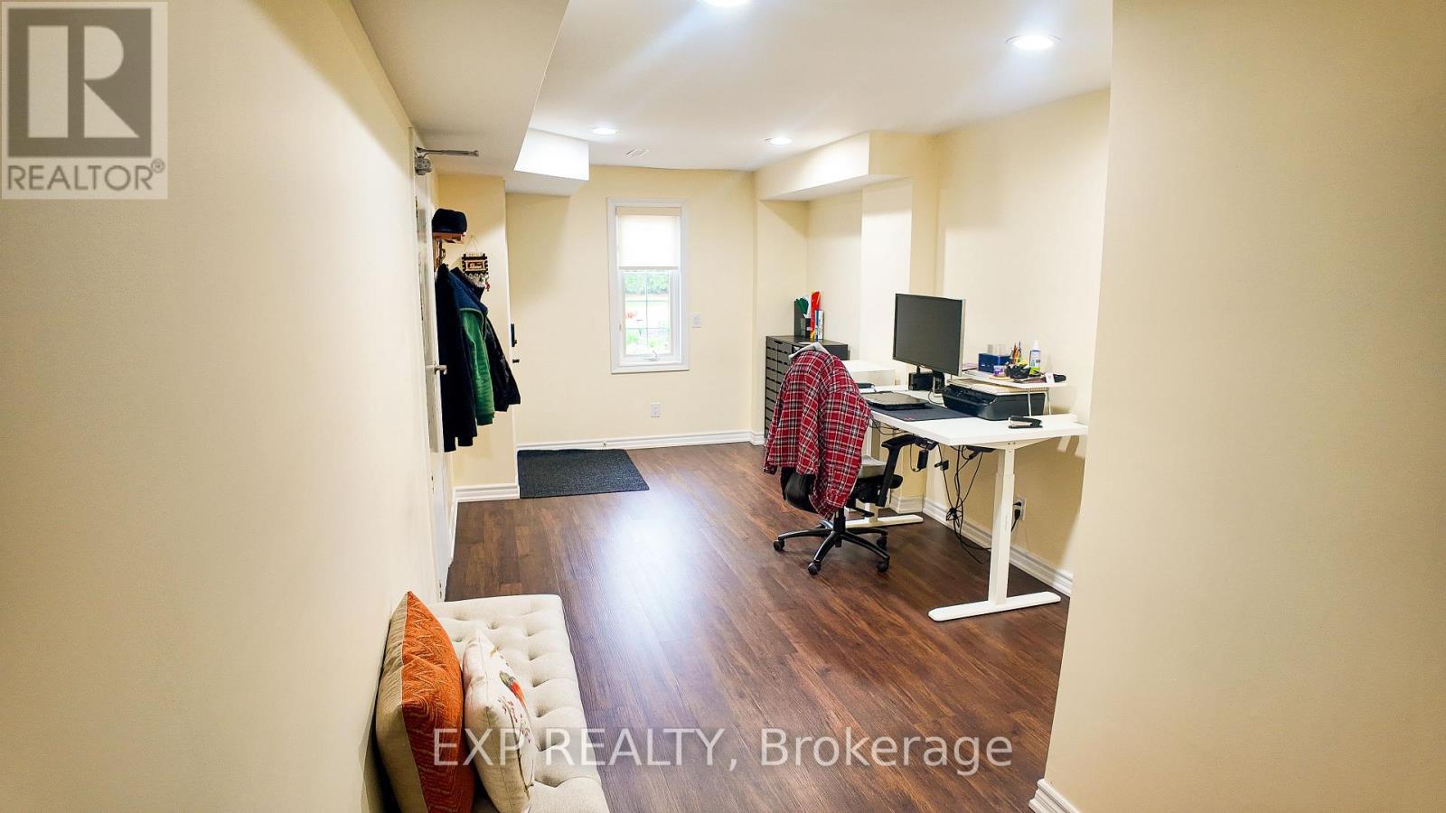 3072 Autumn Hill Crescent, Burlington, ON - Indoor Photo Showing Other Room