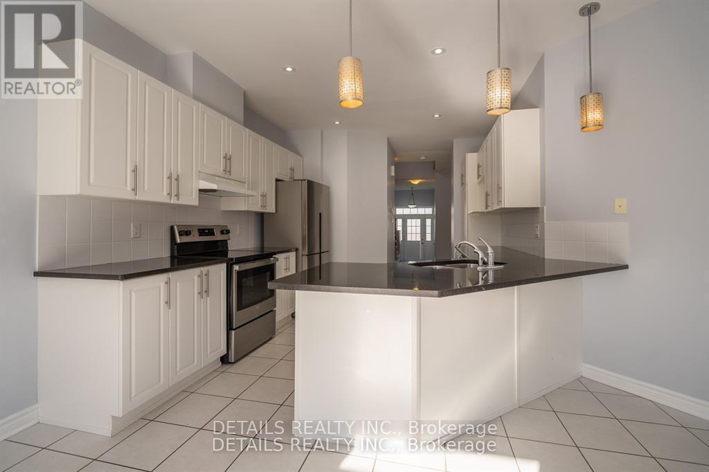303 Bobolink Ridge, Ottawa, ON - Indoor Photo Showing Kitchen With Stainless Steel Kitchen With Upgraded Kitchen