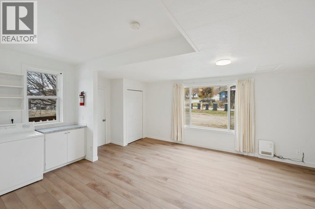 428 Hillcrest Avenue, Oliver, BC - Indoor Photo Showing Other Room