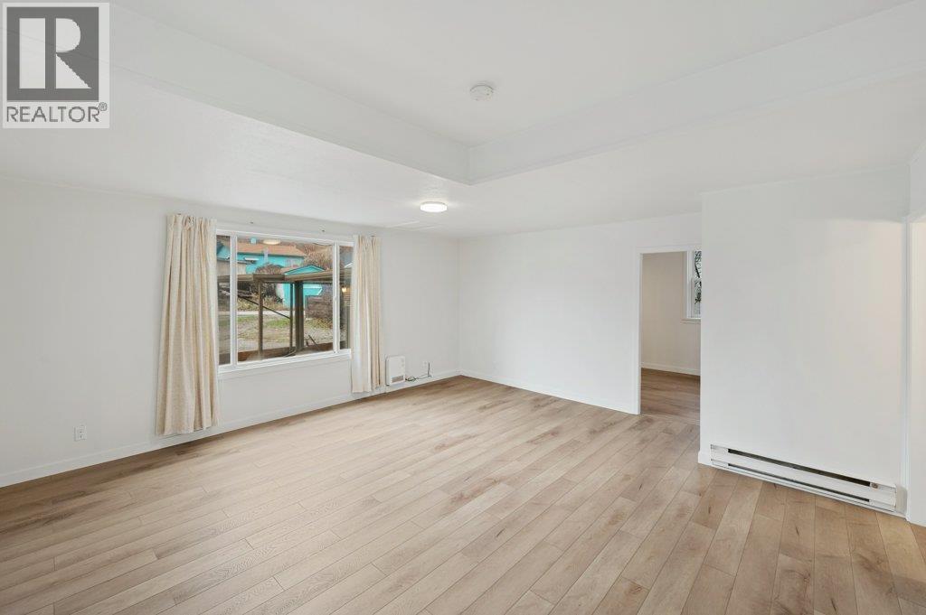 428 Hillcrest Avenue, Oliver, BC - Indoor Photo Showing Other Room