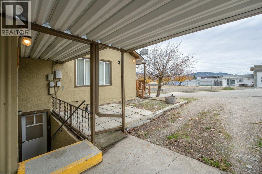 428 Hillcrest Avenue, Oliver, BC - Outdoor