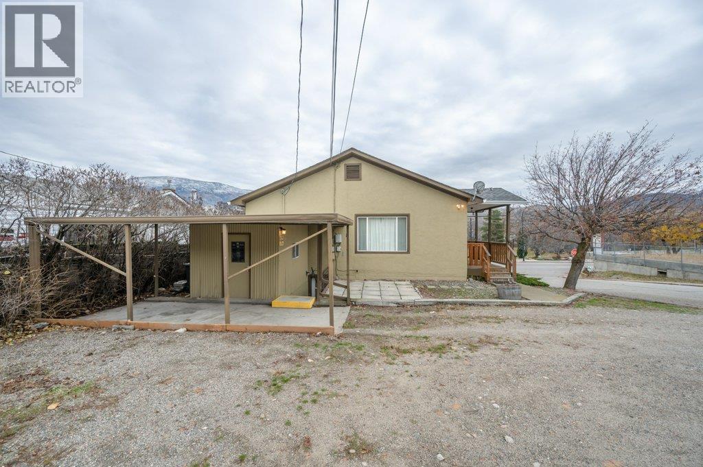 428 Hillcrest Avenue, Oliver, BC - Outdoor