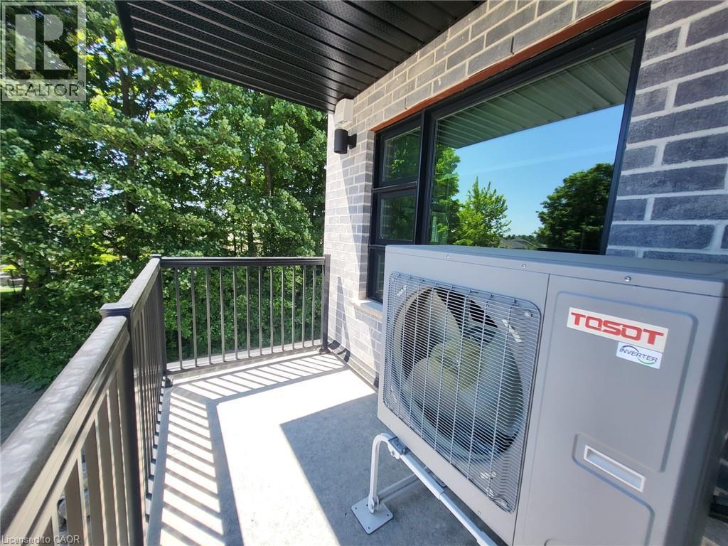 118 Gravel Ridge Trail Unit# D16, Kitchener, ON - Outdoor