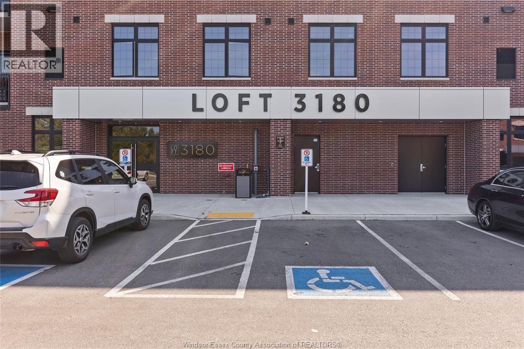 3180 Meadowbrook Lane Unit# 102, Windsor, ON - Outdoor