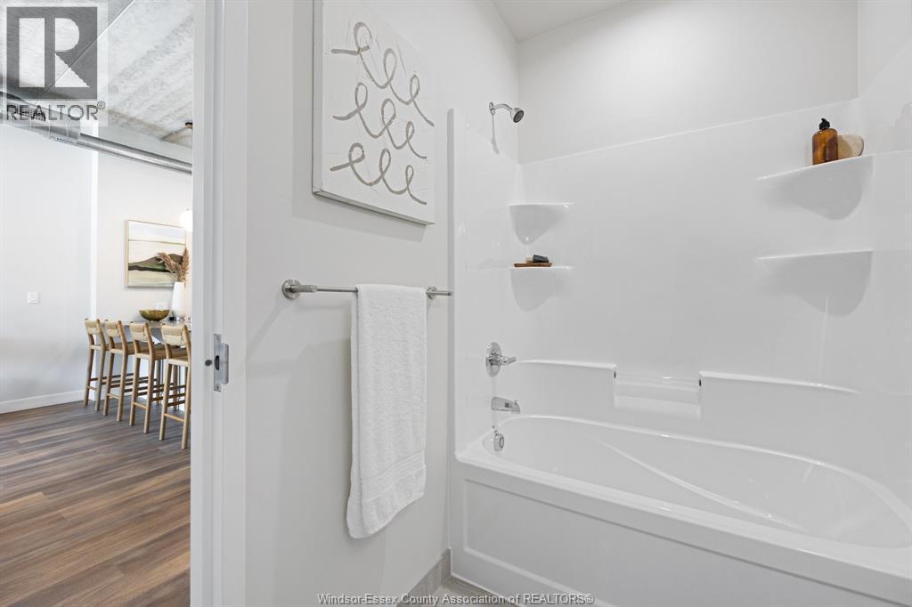 3180 Meadowbrook Lane Unit# 102, Windsor, ON - Indoor Photo Showing Bathroom