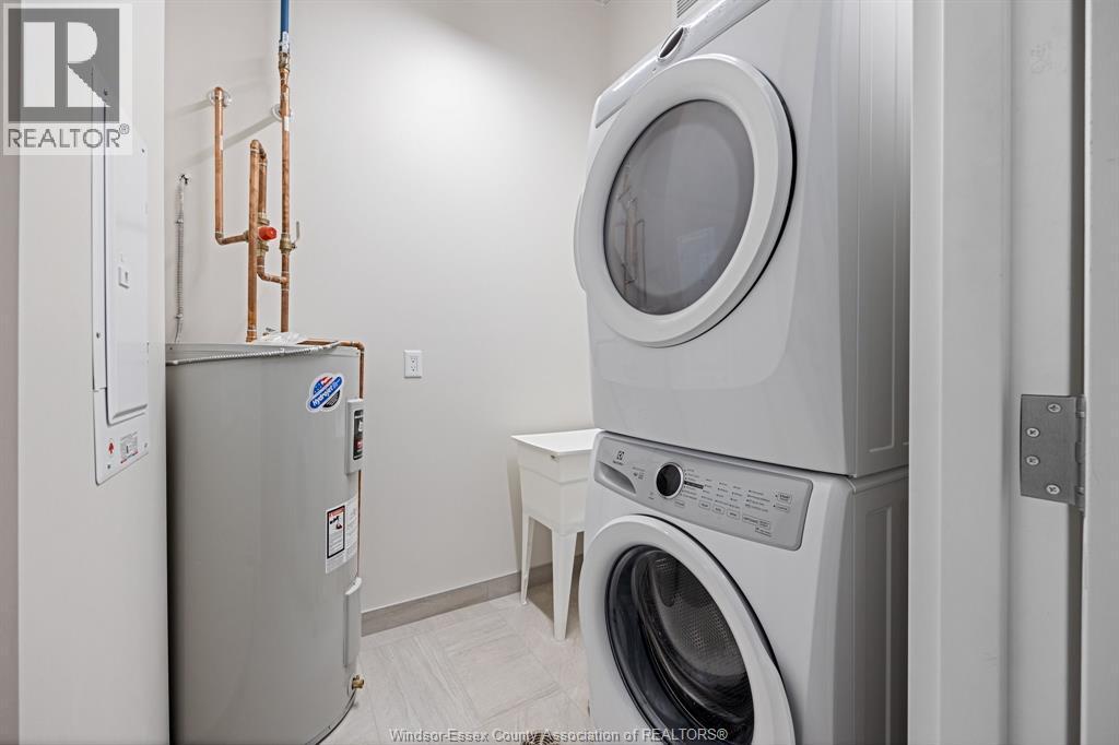 3180 Meadowbrook Lane Unit# 102, Windsor, ON - Indoor Photo Showing Laundry Room