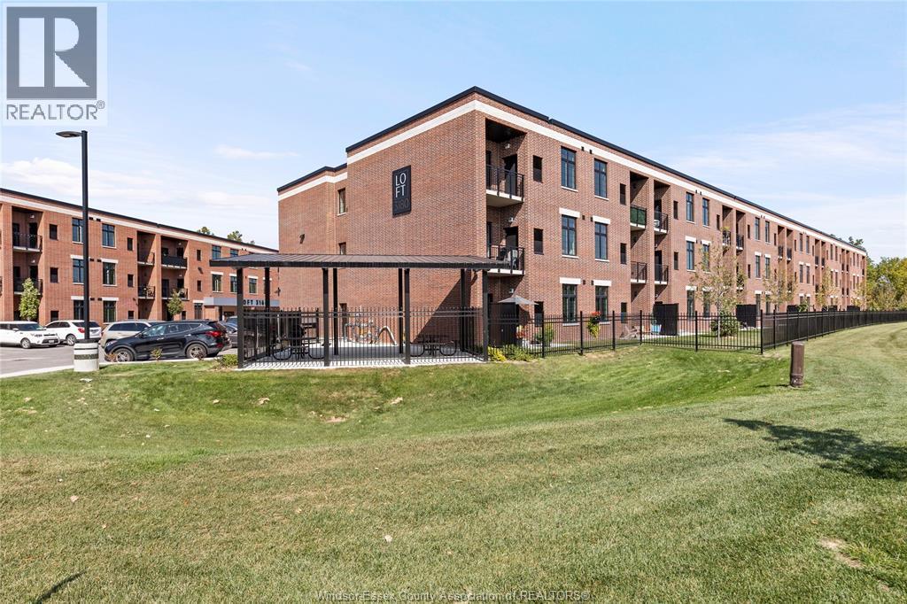 3180 Meadowbrook Lane Unit# 102, Windsor, ON - Outdoor