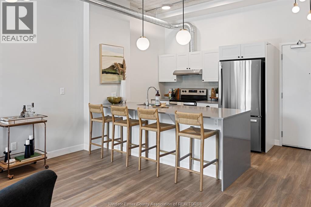 3180 Meadowbrook Lane Unit# 102, Windsor, ON - Indoor Photo Showing Kitchen With Upgraded Kitchen