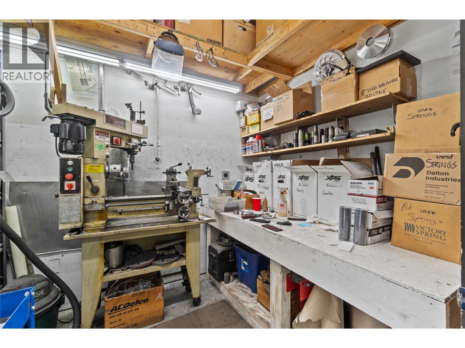 725 Trans-Canada Highway, Sicamous, BC