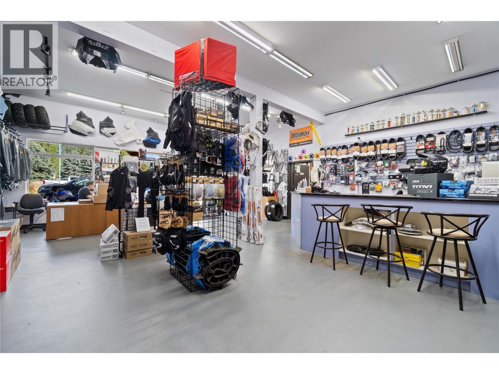 725 Trans-Canada Highway, Sicamous, BC