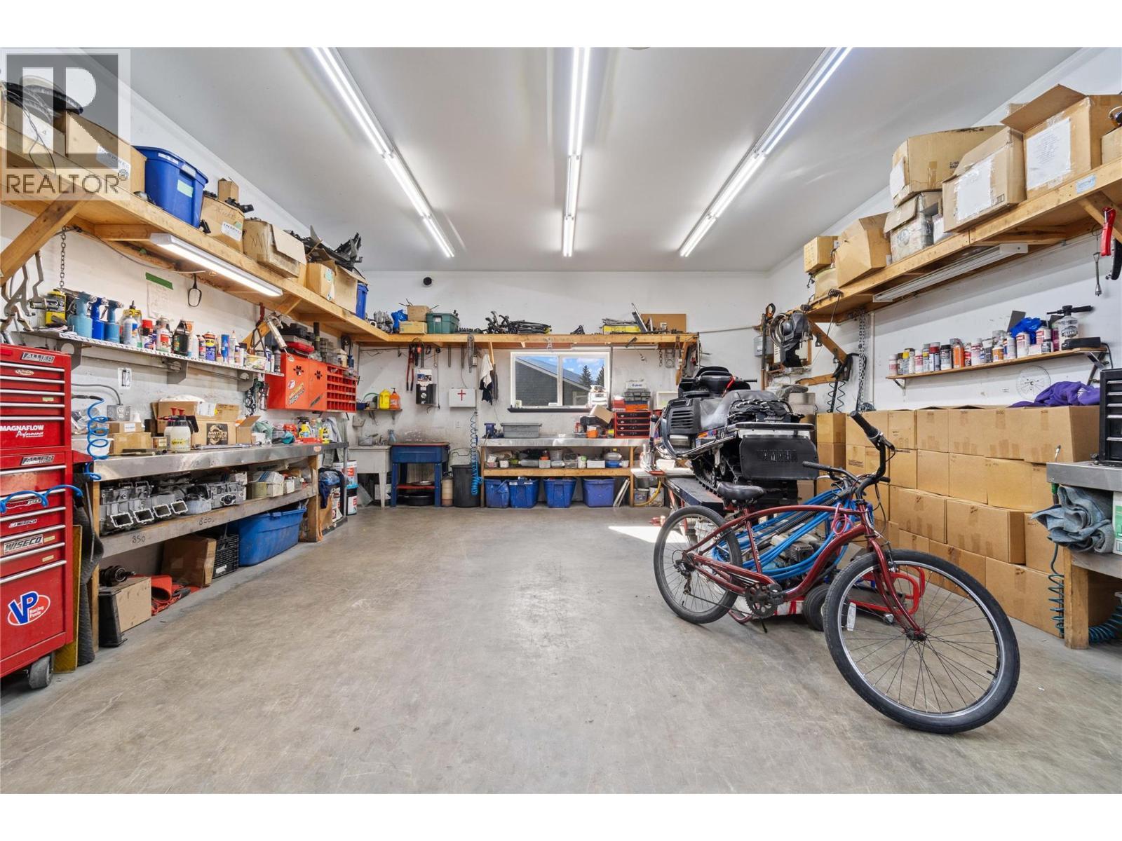 725 Trans-Canada Highway, Sicamous, BC