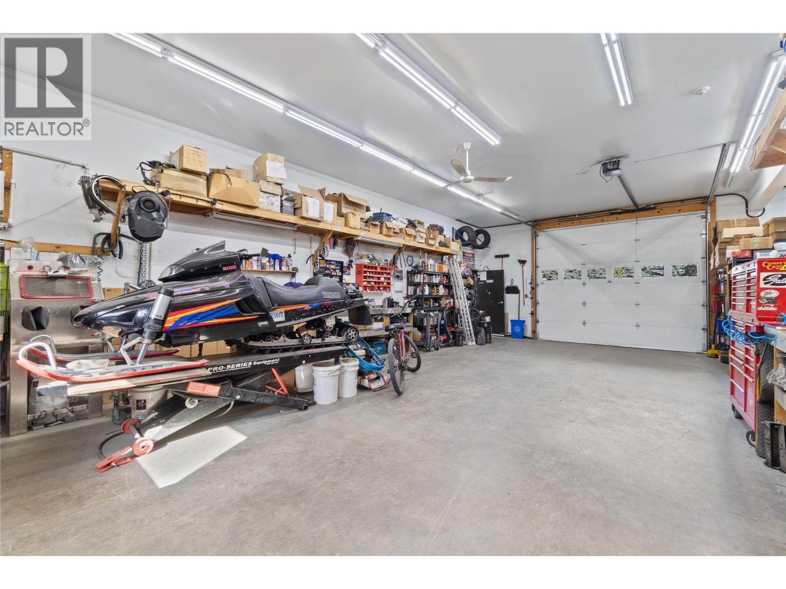 725 Trans-Canada Highway, Sicamous, BC