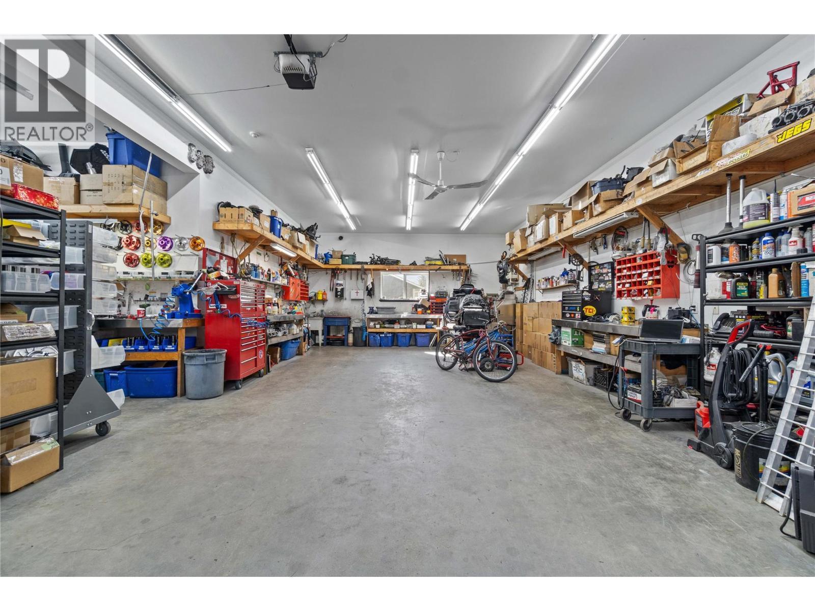 725 Trans-Canada Highway, Sicamous, BC