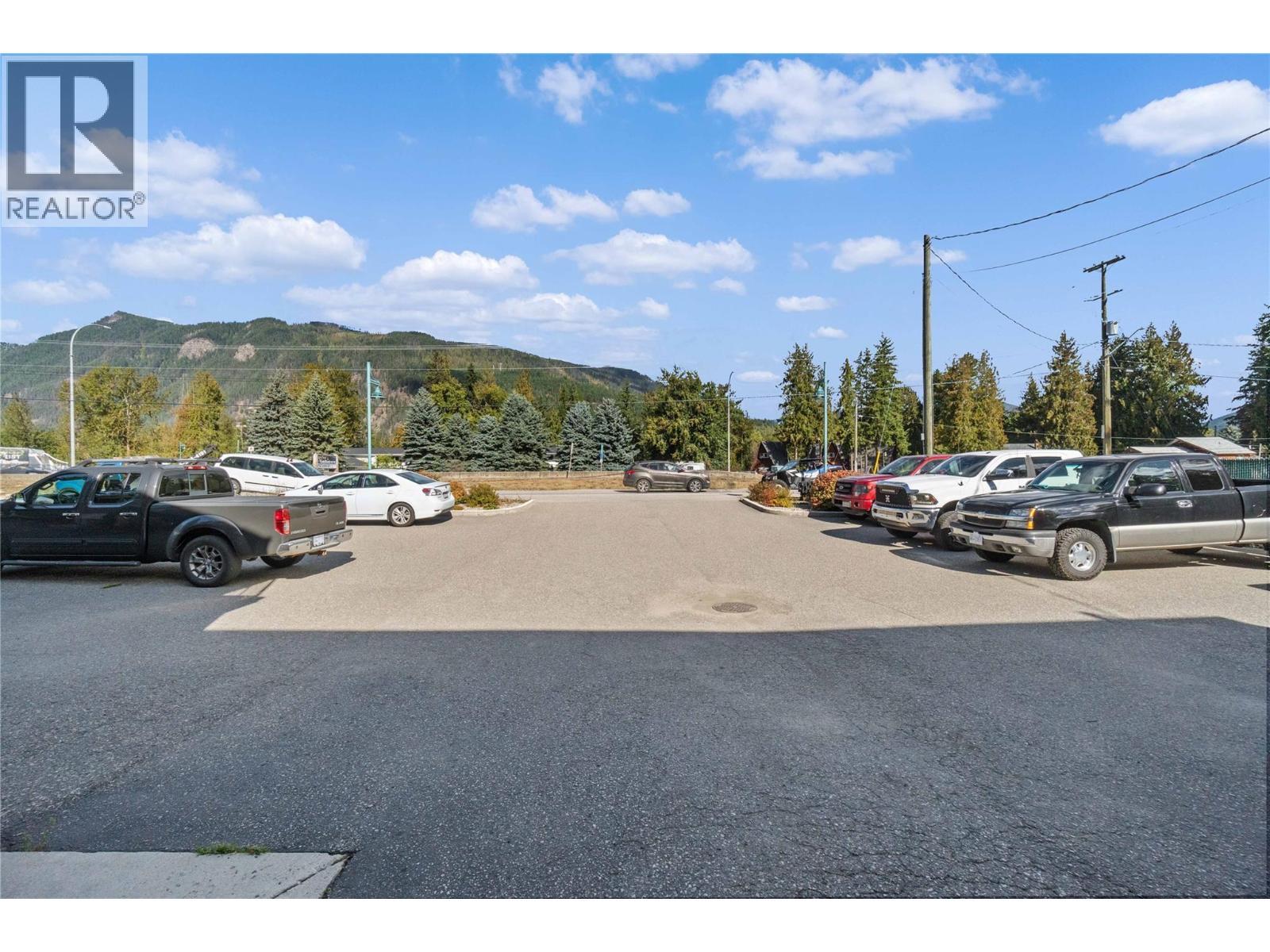 725 Trans-Canada Highway, Sicamous, BC
