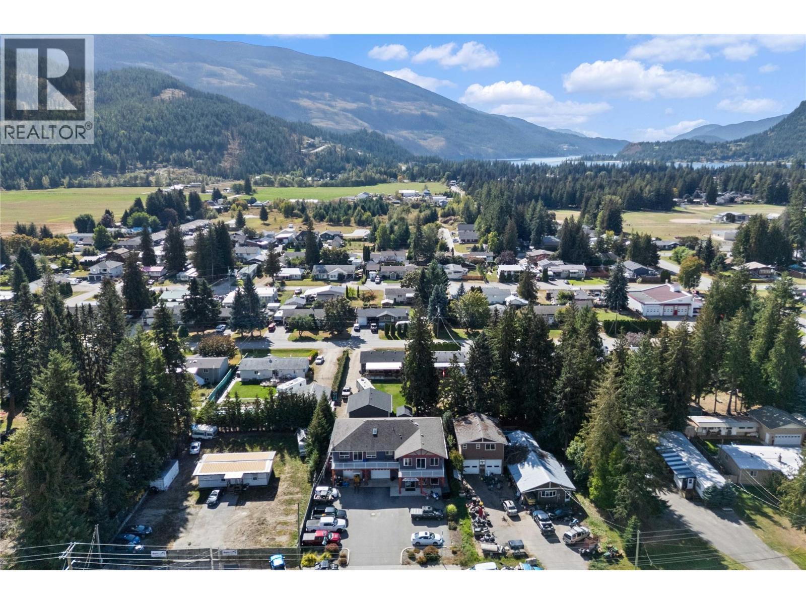 725 Trans-Canada Highway, Sicamous, BC